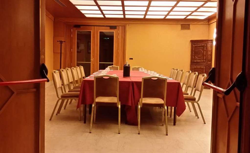 Palace Hotel Bari Facilities photo